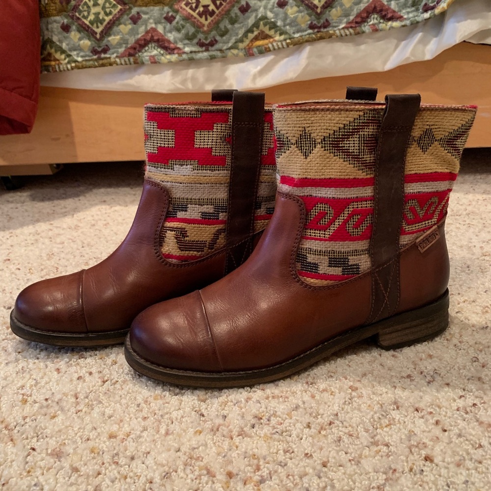 PIKOLINOS Brown and Red Ankle Boots